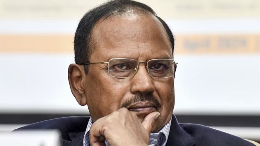 हिंडन एयरबेस: अजीत डोभाल ने शेख हसीना से की लंबी बातचीत