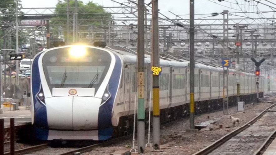 अलीगढ़ में होगा वंदे भारत एक्सप्रेस का ठहराव, 16 अगस्त को स्टेशन पर रूकेगी पहली बार