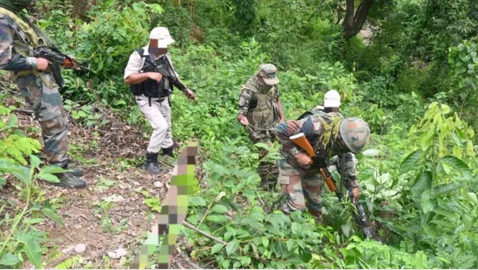 मणिपुर में हिंसा जारी, मुठभेड़ में 4 मरे, ब्लास्ट में पूर्व एमएलए की पत्नी की गई जान