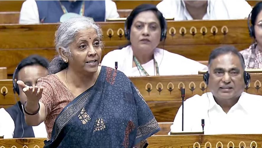 यूपीएस एक नई योजना है हम पुरानी पेंशन स्कीम पर नहीं लौटे: सीतारमण