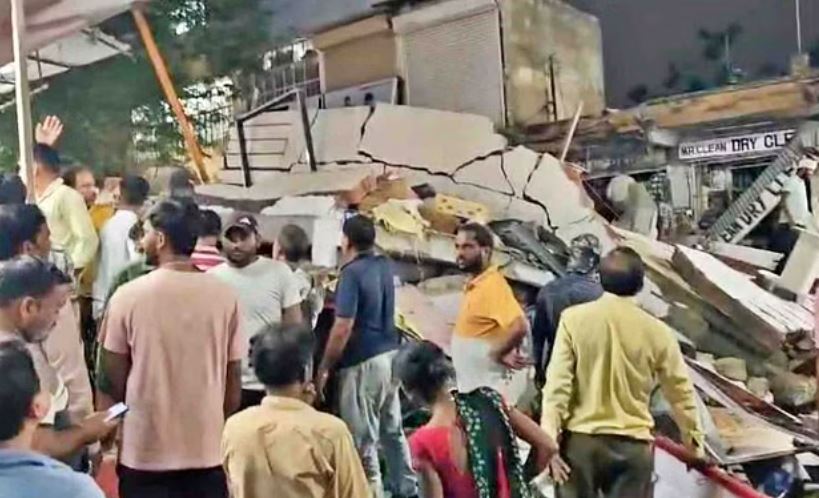 जयपुर में दो मंजिला निर्माणाधीन बिल्डिंग गिरी, 6 लोगों के दबे होने की आशंका