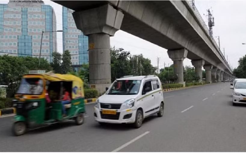 दिल्ली-एनसीआर में मनमाना किराया वसूल रहे ऑटो-टैक्सी चालक, हड़ताल से पहले दिखा असर