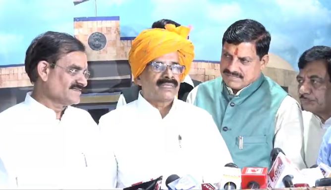 राज्यसभा चुनावः भोपाल में भाजपा उम्मीदवार जॉर्ज कुरियन ने दाखिल किया नामांकन