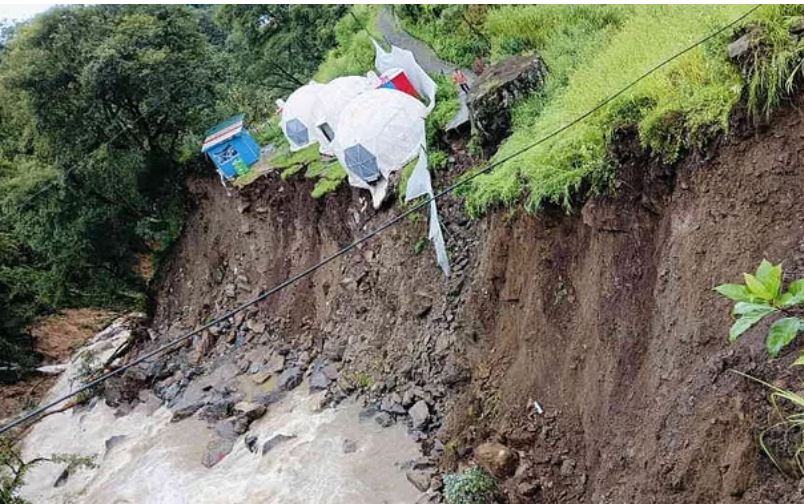 चमोली-रुद्रप्रयाग में बारिश से उफान पर मोक्ष-आकाशकामिनी नदी, 44 परिवार गांव में कैद