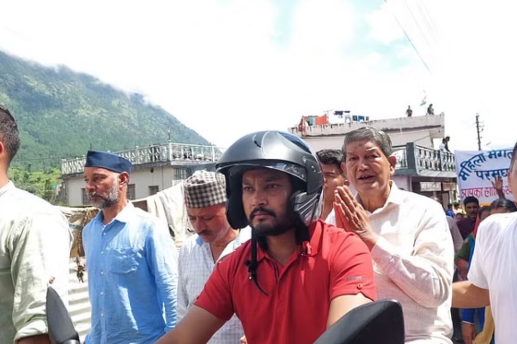 उत्तराखंड विधानसभा सत्र: हरीश रावत ने गैरसैंण में किया उपवास