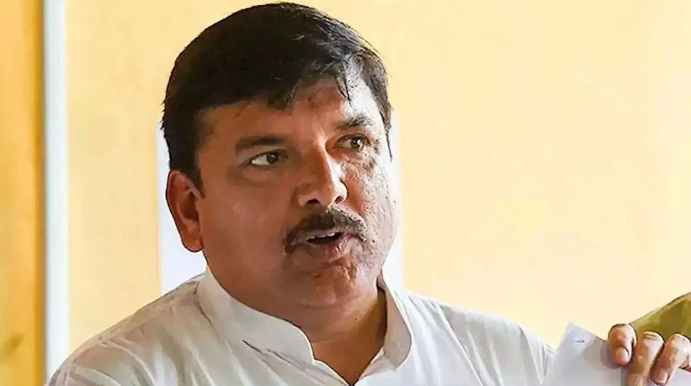 आप सांसद संजय सिंह की मुश्किलें बढ़ीं, कोर्ट ने दिया गिरफ्तारी का आदेश