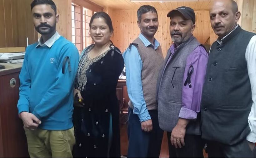 हिमाचल: दस कर्मचारी नेताओं को प्रदेश सरकार ने जारी किया नोटिस