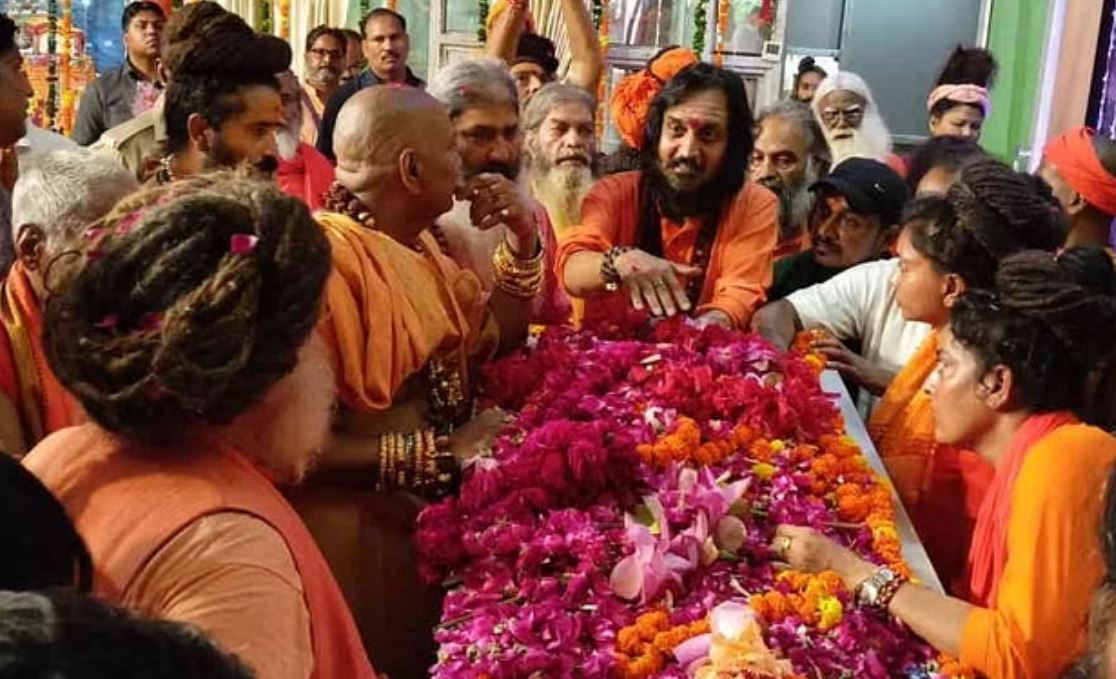 महामंडलेश्वर महायोगी पायलट बाबा को हरिद्वार में दी गई महासमाधि
