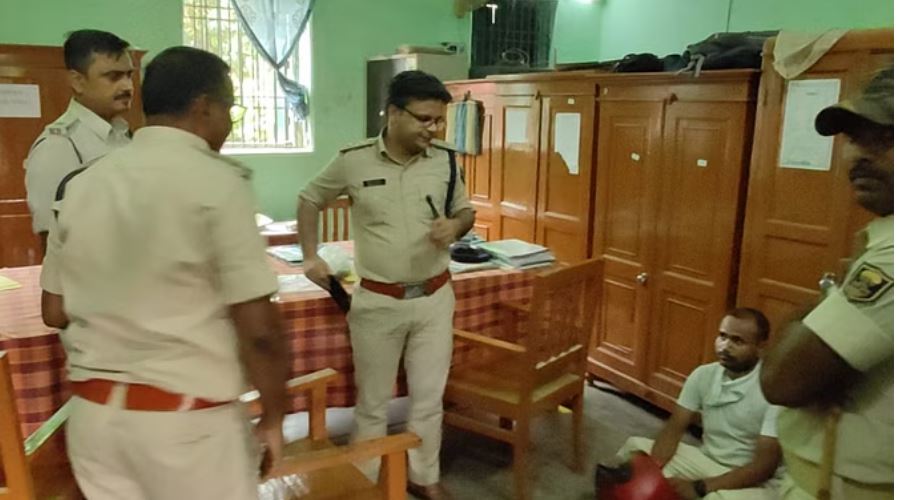 सिपाही भर्ती परीक्षा में अब 50-50 हजार की डील; सेंटर में पहुंच गए खिलाड़ी