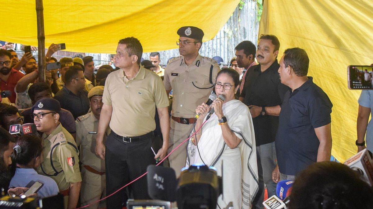 'आप इस तरह मेरा अपमान नहीं कर सकते', डॉक्टरों के साथ बैठक में बोलीं ममता