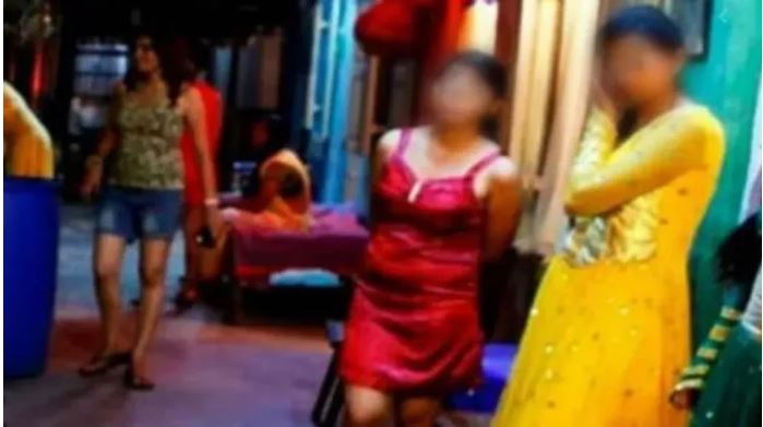 दिल्ली: जीबी रोड पर चार कोठे सील, नाबालिग लड़कियों से कराई जा रही थी जिस्मफरोशी