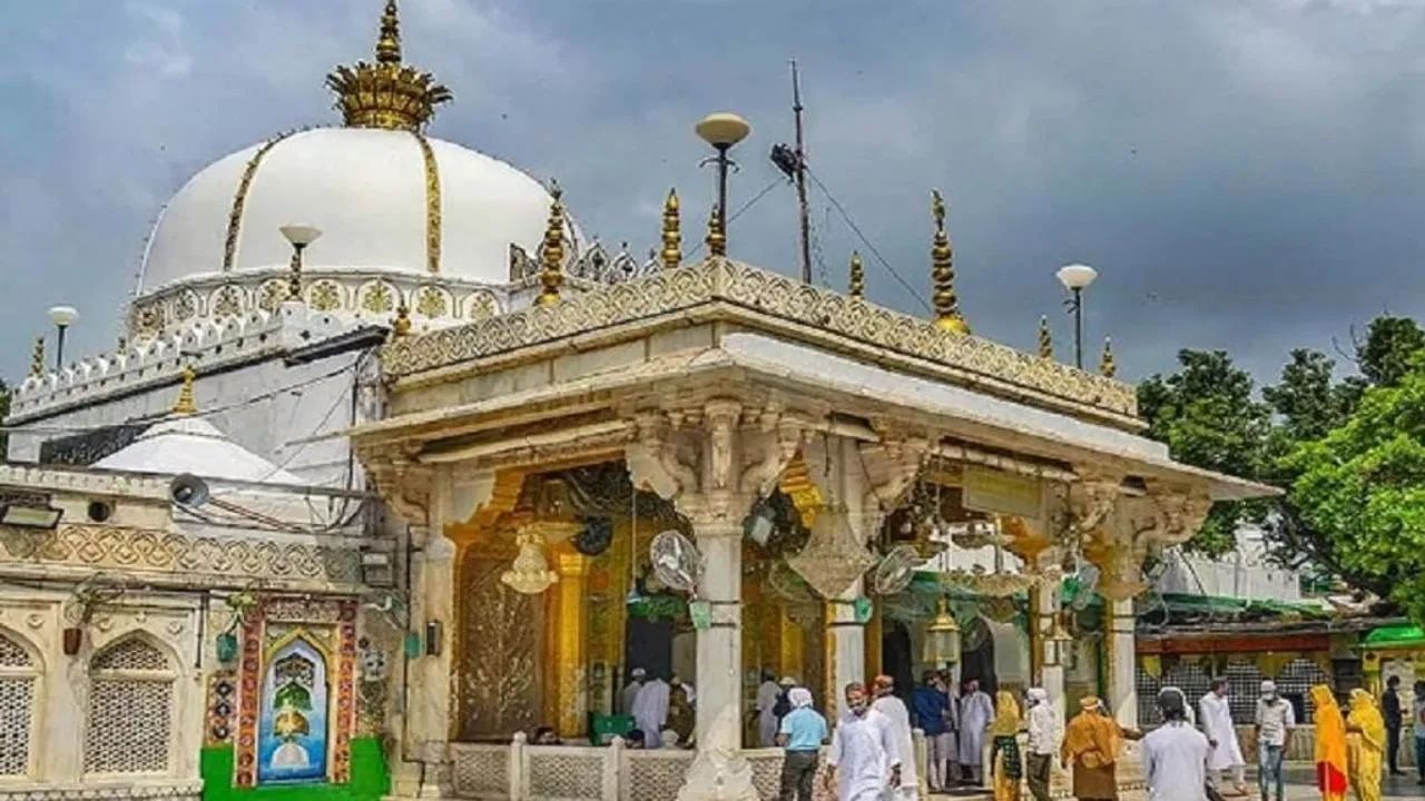 अजमेर दरगाह को मंदिर घोषित किया जाए... हिंदू सेना पहुंची कोर्ट