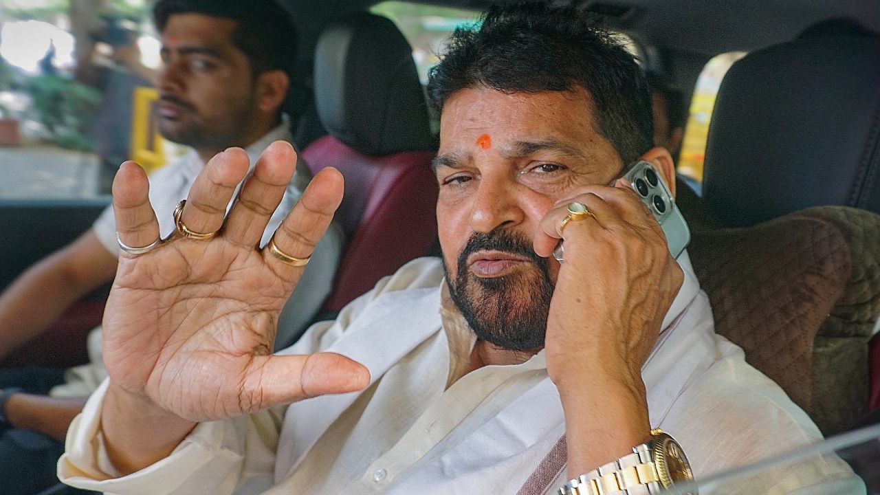 मीडिया से न करें बात…बृजभूषण सिंह को जेपी नड्डा की सलाह