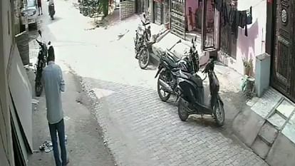 वसुंधरा में कार के पास खड़े व्यक्ति से सोने की चेन छीन ले गए बदमाश
