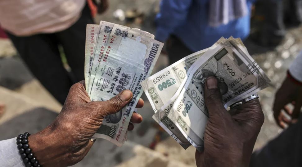 पेंशन पर आई बड़ी खबर, अब किसी भी बैंक से ले सकेंगे अपना पैसा
