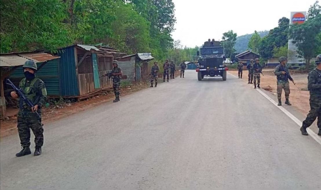 मणिपुर में उग्रवादियों ने फिर किए ड्रोन हमले, महिला समेत तीन घायल