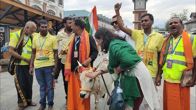 कश्मीर से कन्याकुमारी तक गौ सेवा का संकल्प, श्रीनगर के लालचौक से महा पदयात्रा शुरू