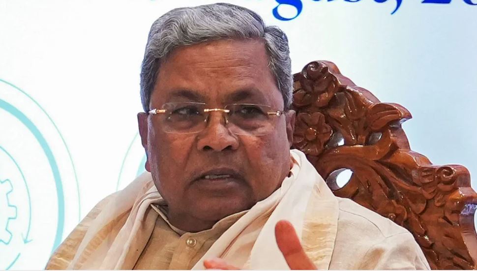 मैसूर जमीन घोटाला: सिद्धारमैया को हाईकोर्ट से झटका, याचिका खारिज