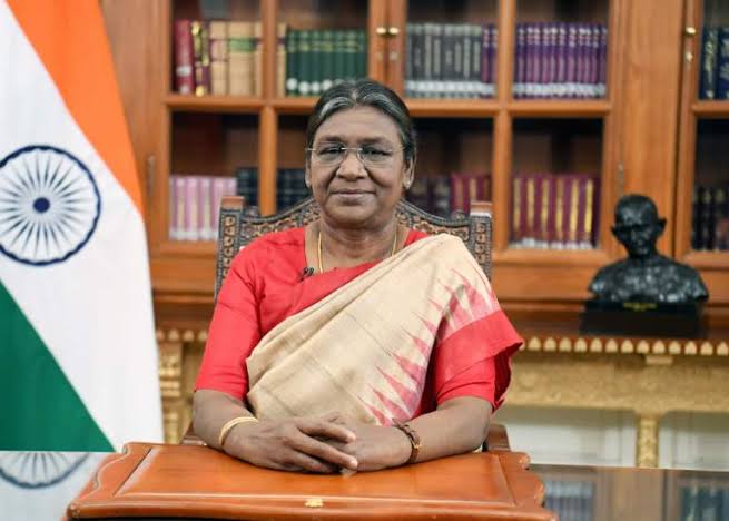 राष्ट्रपति बोलीं- महिला सम्मान सिर्फ शब्दों में नहीं, बल्कि व्यवहार में लाने की जरूरत
