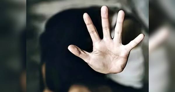 उज्जैन में महिला को शराब पिलाकर दिनदहाड़े फुटपाथ पर दुष्कर्म, आरोपी गिरफ्तार