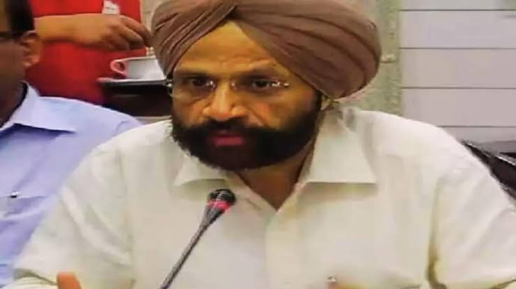 नोएडा: ईडी के सामने नहीं पेश हुए पूर्व आईएएस मोहिंदर सिंह