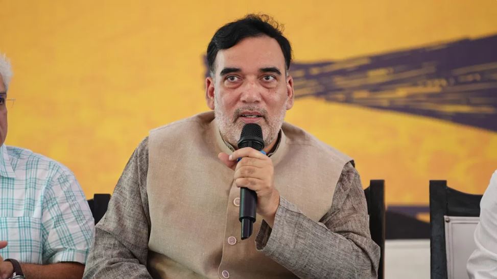 दिल्ली सरकार का प्रदूषण के विरुद्ध युद्ध, 24 घंटे का ग्रीन वॉर रूम हुआ शुरू