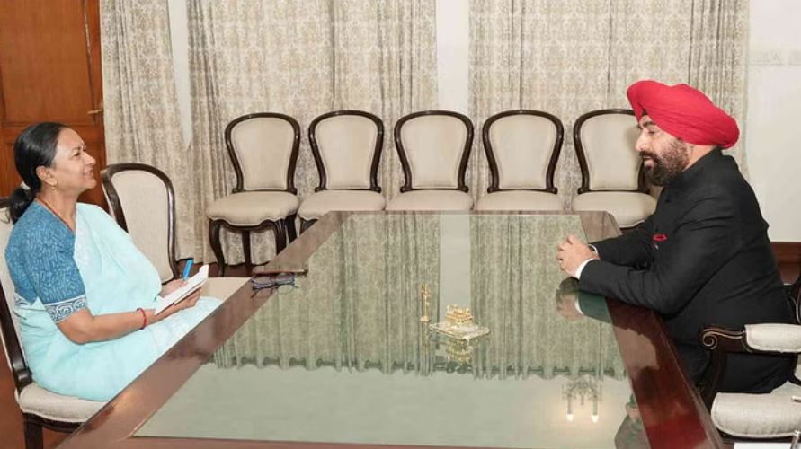 उत्तराखंड: मुख्य सचिव राधा रतूड़ी को मिला सेवा विस्तार, आदेश जारी