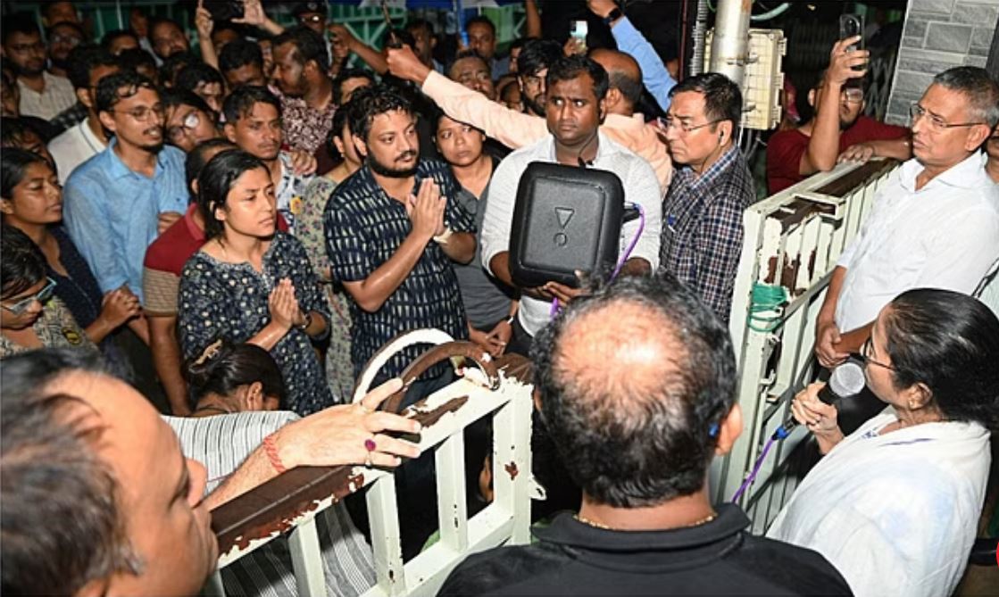 आरजी कर केस: ममता ने आंदोलनकारी चिकित्सकों को बातचीत के लिए बुलाया