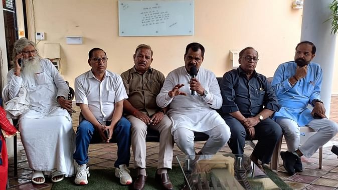 मुजफ्फरनगर: राज्यमंत्री कपिल देव और भाजपा नेता सत्यप्रकाश रेशू में दिनभर चली तकरार