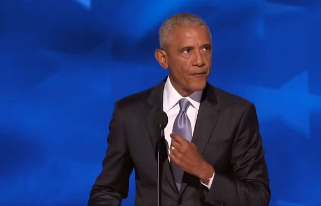 ट्रंप के बाद ओबामा की सुरक्षा में चूक, हथियारबंद शख्स कार के पास पहुंचा