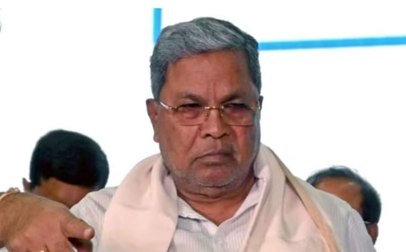 कर्नाटक: पूर्व मुडा कमिश्नर के निलंबन पर भाजपा ने कांग्रेस को घेरा