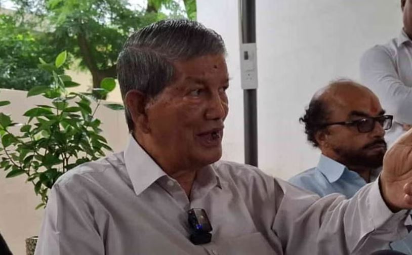 'कैट आउट ऑफ द बैग': हरीश रावत ने इन मुद्दों को लेकर सरकार को घेरा