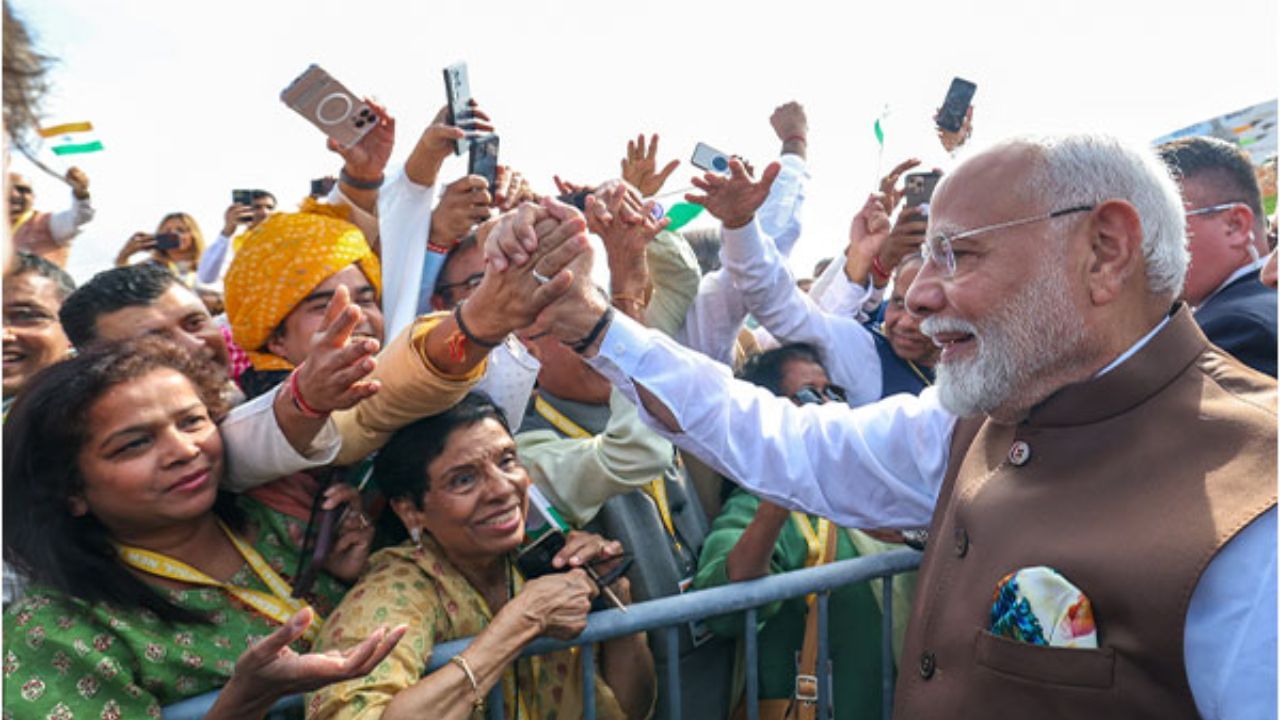 अमेरिका में पीएम मोदी का भव्य स्वागत, कहा- आपसे मिलना खुशी का पल
