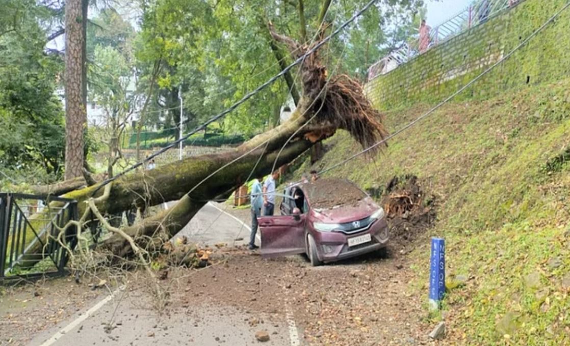 हिमाचल: सात दिन मानसून कमजोर रहने के आसार, भूस्खलन से 62 सड़कें प्रभावित