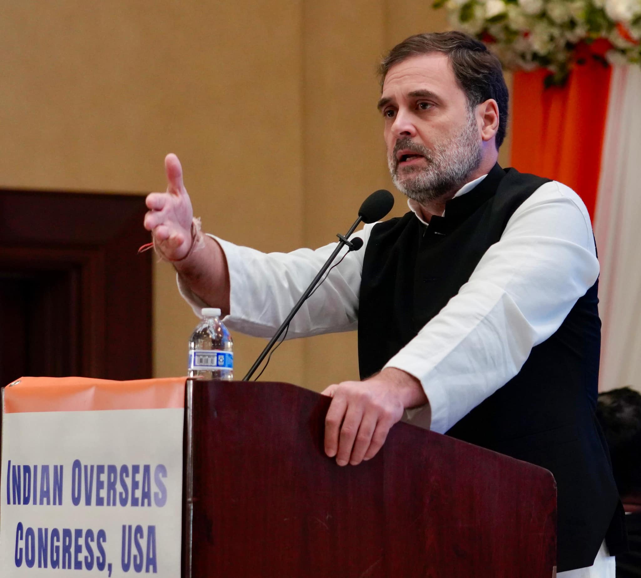 कश्मीरी पंडितों के पलायन का दोषी कर रहा है राहुल की प्रशंसा