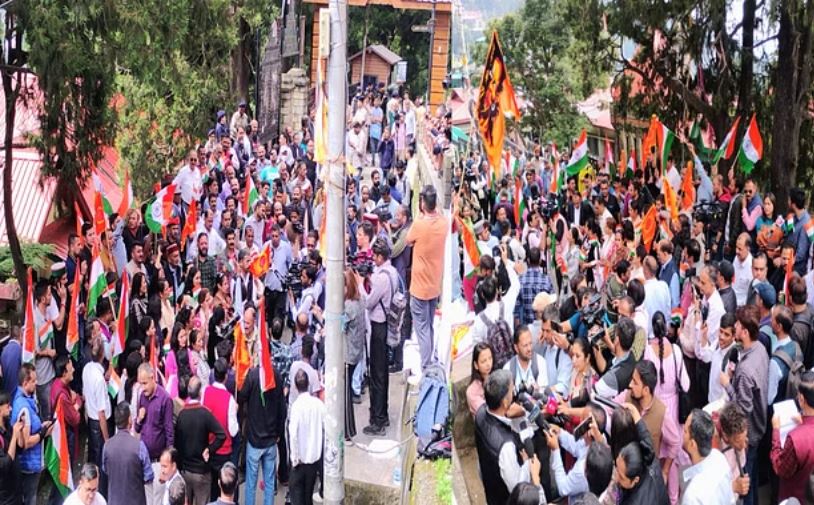 कथित अवैध मस्जिदों के खिलाफ देवभूमि संघर्ष समिति ने हिमाचल में किया प्रदर्शन