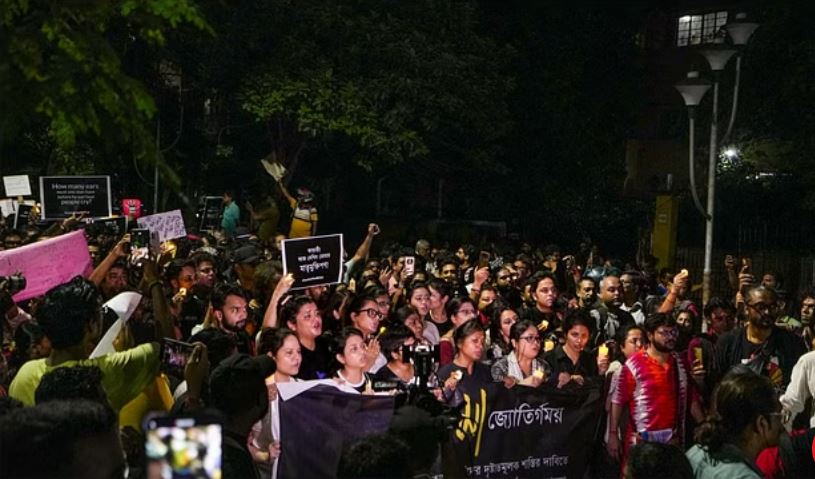 उत्तर 24 परगना में बवाल; बीरभूम के अस्पताल में नर्स से भी छेड़छाड़