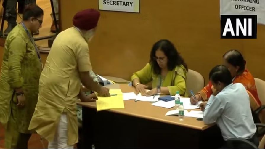 एमसीडी स्टैंडिंग कमेटी मेंबर के चुनाव के लिए वोटिंग पूरी, आप ने किया बहिष्कार