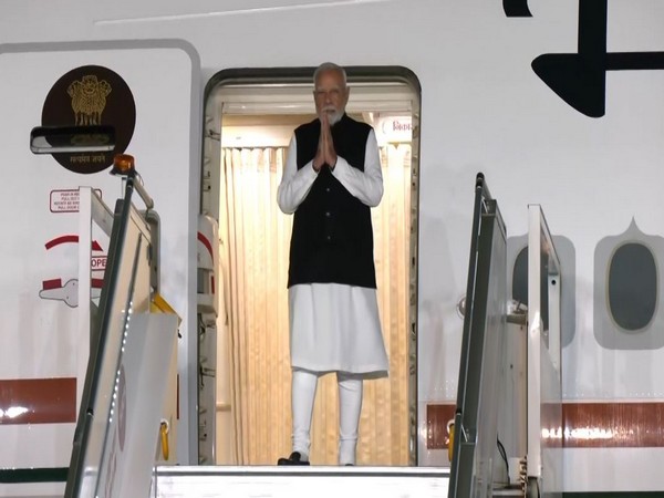 रूस में ब्रिक्स सम्मेलन से भाग लेकर दिल्ली पहुंचे पीएम मोदी