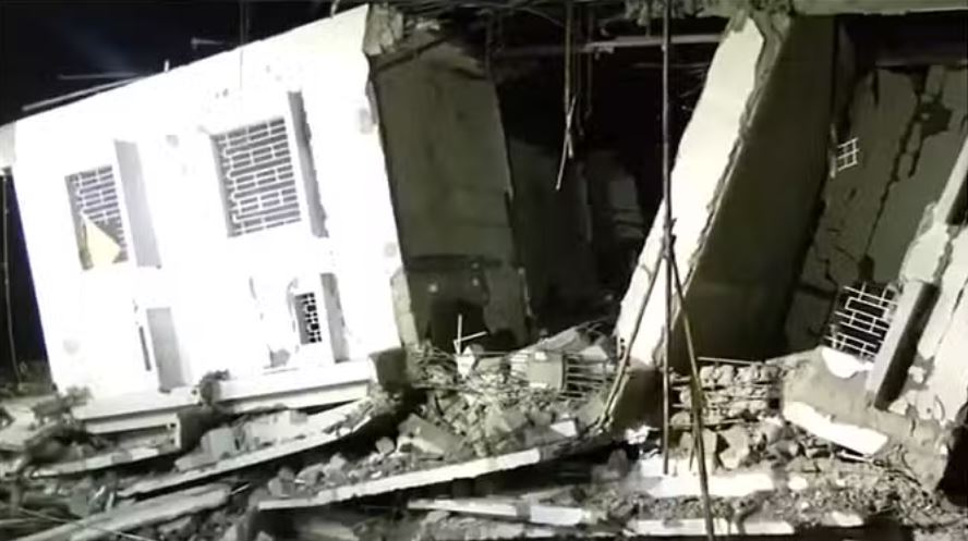 बंगलूरू में निर्माणाधीन इमारत ढही, 20 मजदूर फंसे, एक की मौत