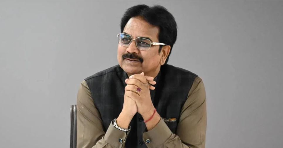 महाराष्ट्र में हर्षवर्धन पाटिल फिर बदलेंगे पाला! बीजेपी छोड़कर शरद पवार का थामेंगे हाथ