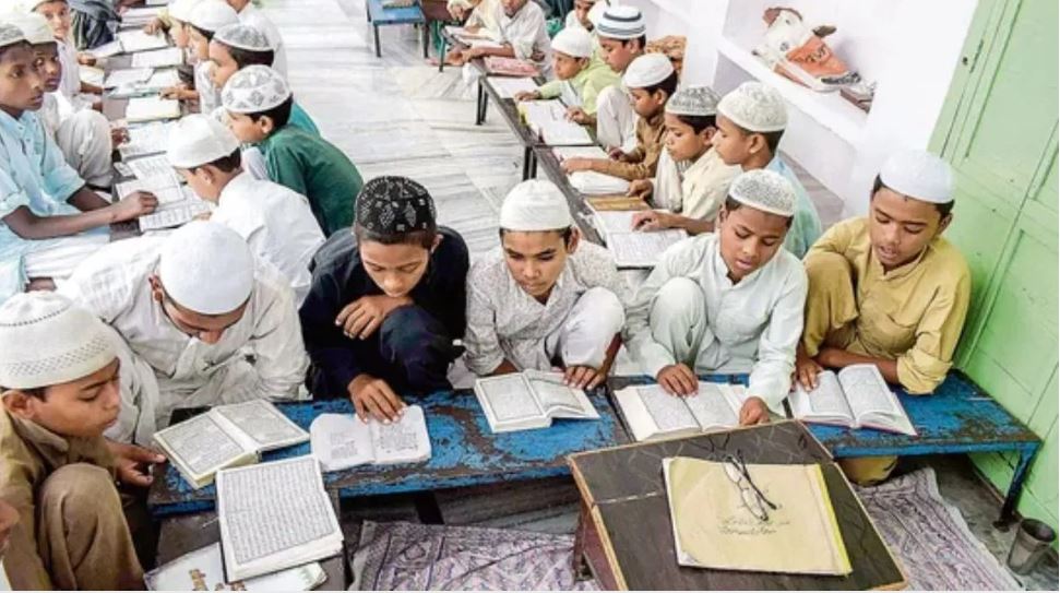 मदरसों में नहीं मिल रही है शिक्षा, बंद हो फंडिंग: एनसीपीसीआर