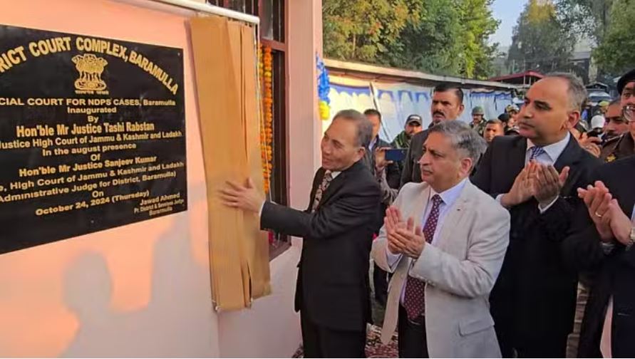 बारामूला: मुख्य न्यायाधीश ताशी रबस्तन ने एनडीपीएस अदालत का किया उद्घाटन