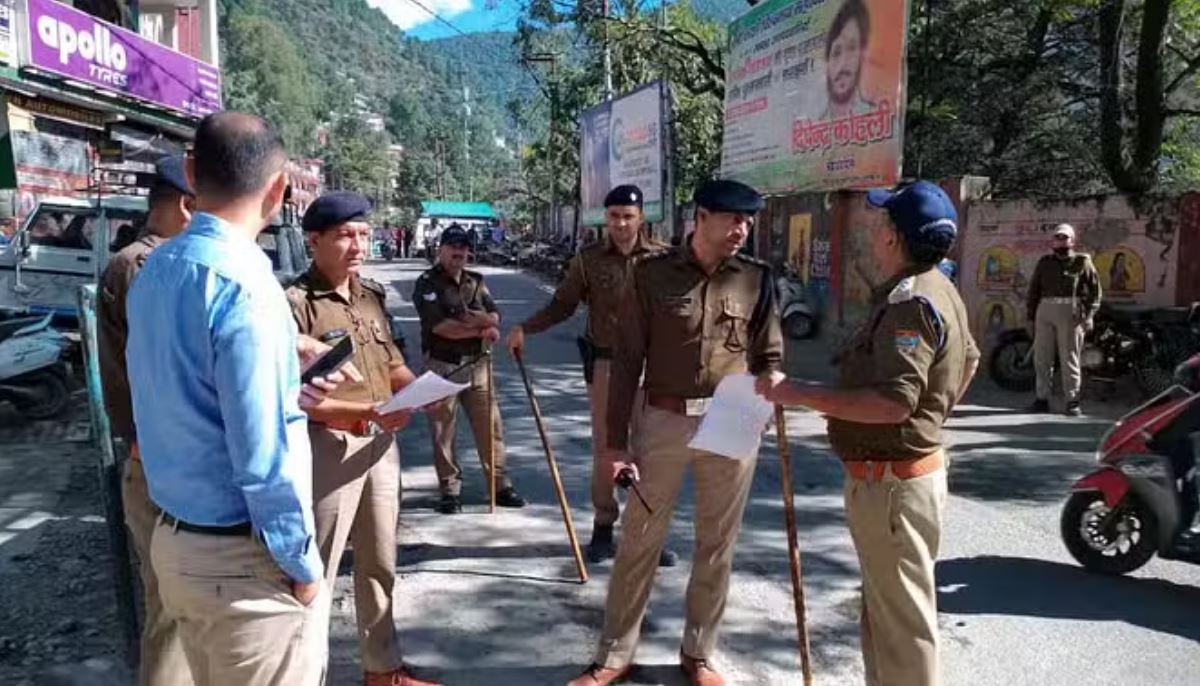 उत्तरकाशी: मस्जिद को लेकर बवाल...धार्मिक संगठन ने निकाली रैली, बाजार बंद