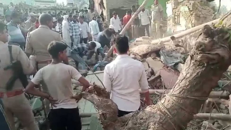 बरेली में पटाखा फैक्ट्री में भीषण धमाका, 5 लोगों की मौत