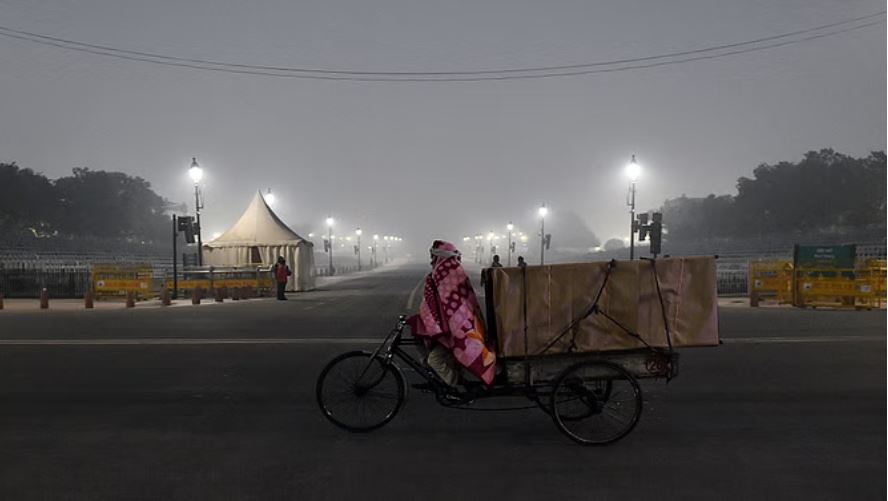 दिल्ली-एनसीआर में ठंडी हुईं रातें, न्यूनतम तापमान सामान्य से दो डिग्री तक लुढ़का