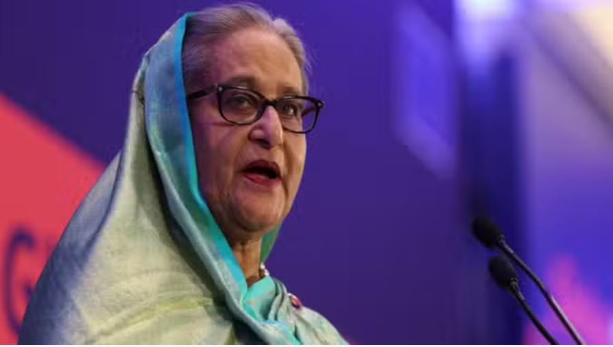 हसीना की पार्टी के 50,000 छात्रों का जीवन संकट में, करना पड़ रहा अंतरिम सरकार की कार्रवाई का सामना