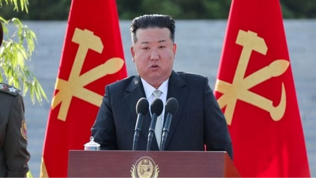 दक्षिण कोरियाई जासूसों ने खोली किम जोंग की पोल, यूक्रेन युद्ध में रूस की मदद के लिए भेज रहा सैनिक