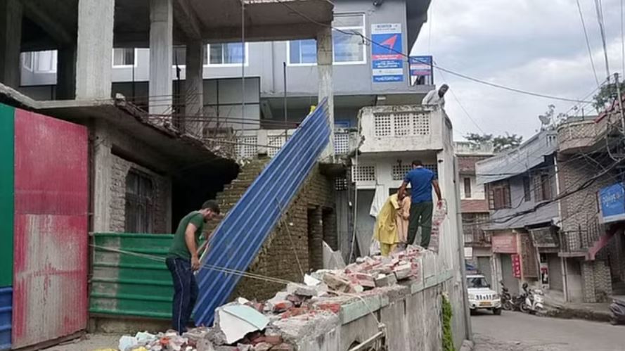 मंडी: अवैध निर्माण हटाने के आदेशों पर फिलहाल रोक, 10 दिन बाद केस की अगली सुनवाई