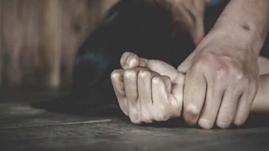 मुजफ्फरनगर: छत पर सो रही लड़की से पड़ोसी ने किया दुष्कर्म